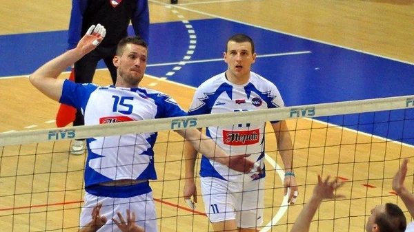 Crvena zvezda 'pala' u hali 'Čair', Superliga