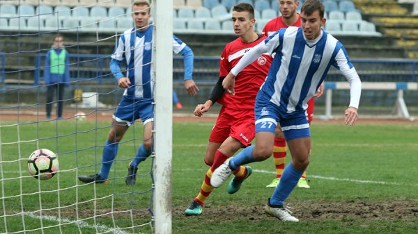 Romantika na Karaburmi, Srpska liga Beograd