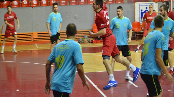 Radnički lako do novih bodova, Super B liga Istok-Zapad