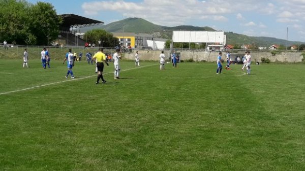 Dva minuta delila fudbalere Radničkog od zaslužene pobede!, Omladinska liga Srbije