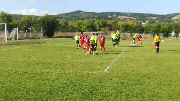Fudbaleri pirotskog Jedinstva iznenadili domaćina u Dimitrovgradu i iskupili se za prošlonedeljni poraz!, Zona "Jug"