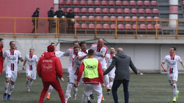 U napetoj završnici bodovi ostali na Krovu!, Superliga Srbije