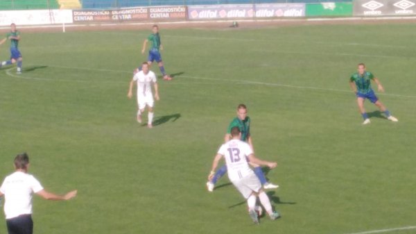 Grafičar u Zemunu svrgnut sa trona, Prva liga Srbije