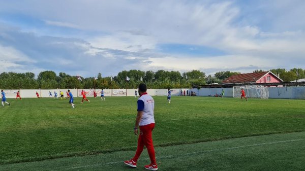 Sa novim trenerom  ''raba'' se radovao na Vašarištu, Srpska liga Beograd