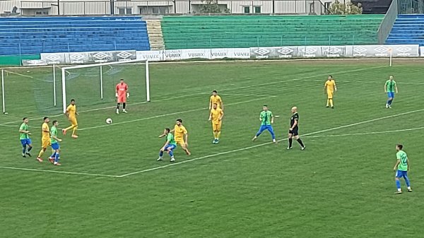 Zemunu tri vredna boda protiv Dinama, Prva liga Srbije