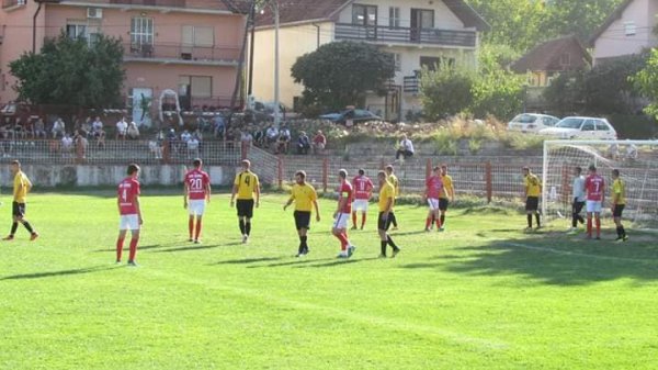 Mačkovac ubedljiv protiv Gradine, Prva rasinska okružna liga