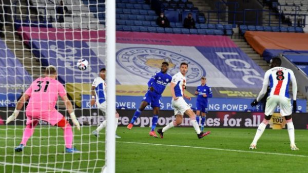 Ihenačo nastavio igrati fudbal karijere i doneo preokret Lesteru, Engleska: Premier League