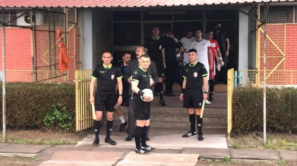 E moj Grujo "crni Grujo", Prva liga Srbije