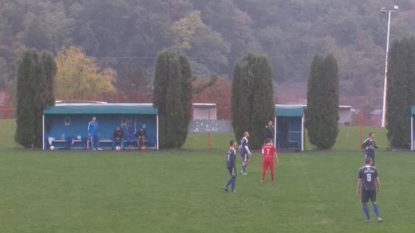 FUD ogorčen na današnje suđenje Tomića, Prva rasinska okružna liga