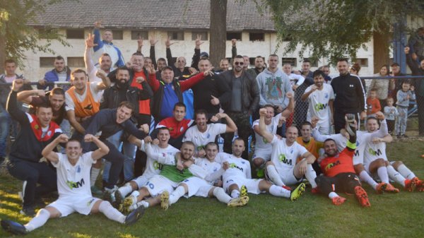 Omladinac FAM zasluženo slavio u derbiju protiv Naftagasa iz Elemira, Vojvođanska liga "Istok"