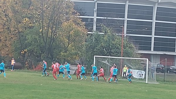 Bačka sa igračem manje do boda na Novom Beogradu, Prva liga Srbije