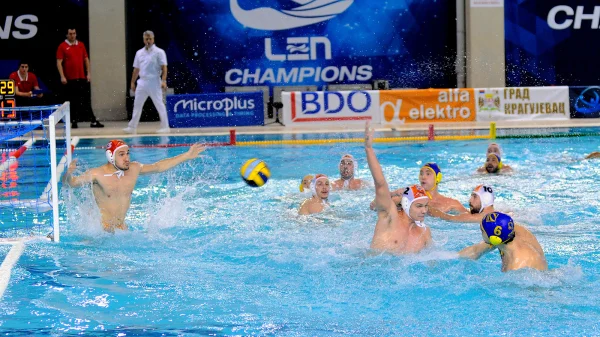 Radnički skupo platio loš start sa Barselonetom, LEN Champions League - group A