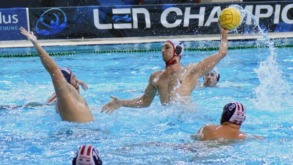 LŠ: Fantastični Radnički na korak od pobede protiv Olimpijakosa u "paklu" "Parka", LEN Champions League - group A