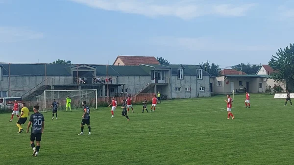 Dobanovčani za kraj počastili Baričane sa šest "jagoda sa šlagom", Srpska liga Beograd