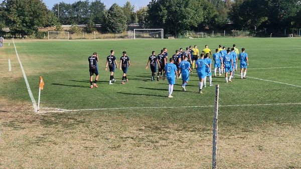 Fudbaleri OFK Brzi Brod pobedili u Trsteniku, domaći trener podneo neopozivu ostavku, Srpska liga Istok