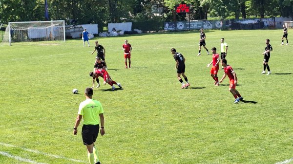 Ušće nezaustavljivo grabi ka Prvoj ligi, stradali i "sokolovi", Srpska liga Beograd