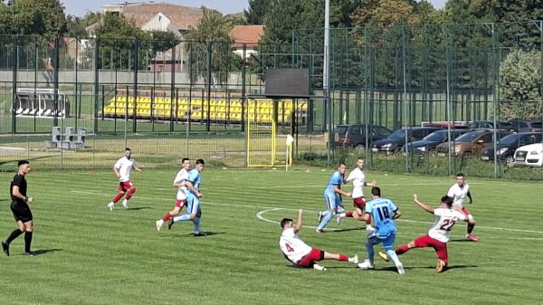Vatreno krštenje u "Zemunelu", Ninićev gol vredan trona, Srpska liga Beograd