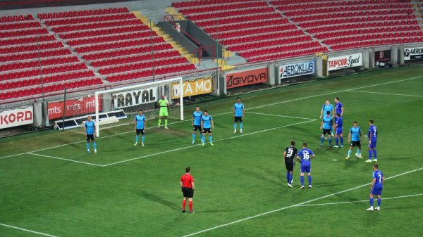 Grafičar slavio u Kruševcu, Živanović sa dva gola srušio Trayal, Mozzart Bet Prva liga Srbije